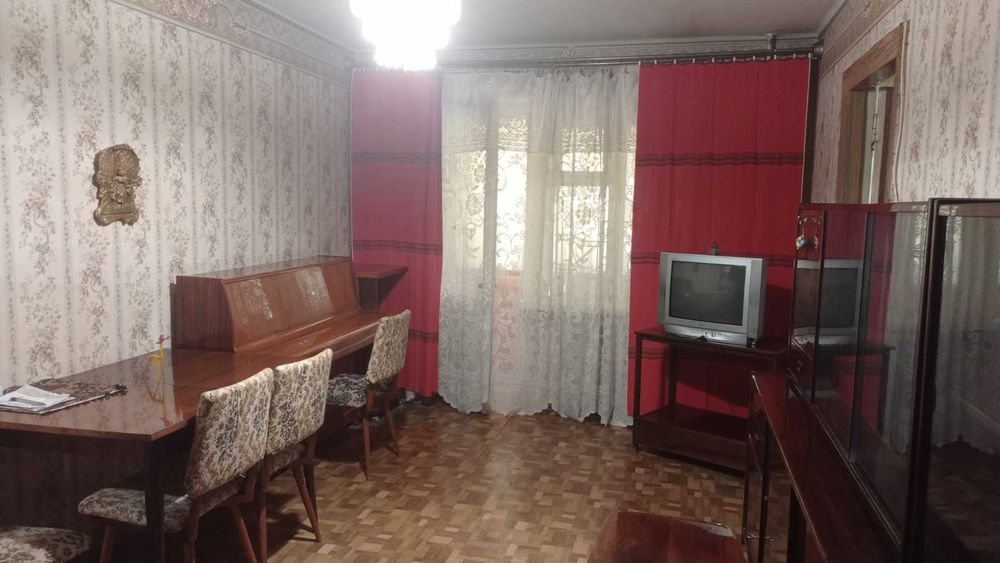 3-комн. квартира с увеличенным балконом, Космонавтов