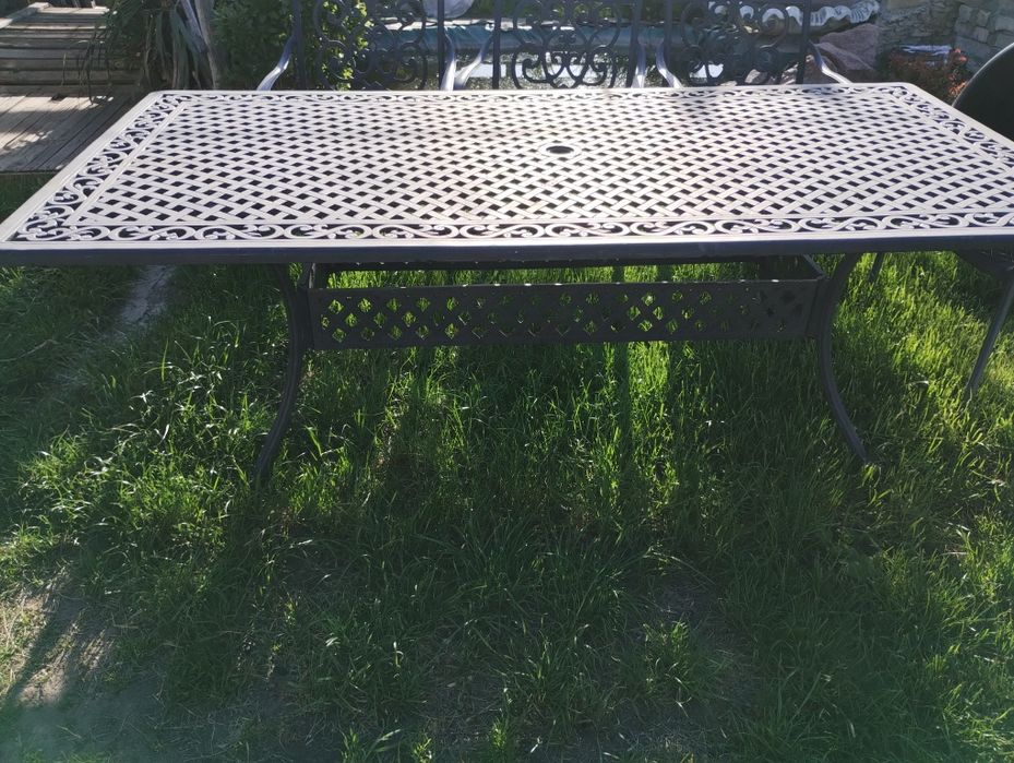 Стіл та 6 стільців