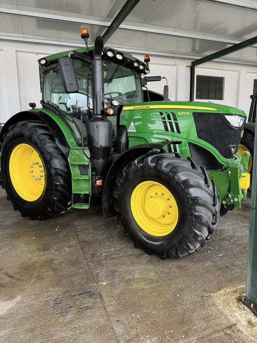 John deere 6215R