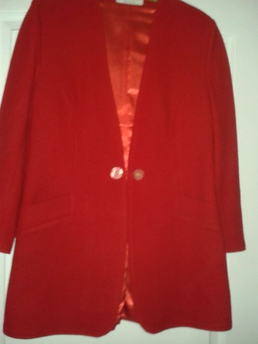 Пиджак женский красный