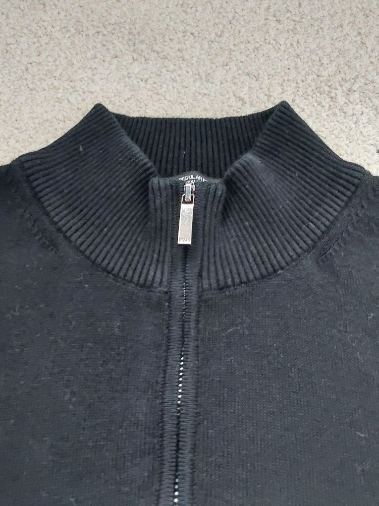 Czarny męski sweter półgolf Hugo Boss M