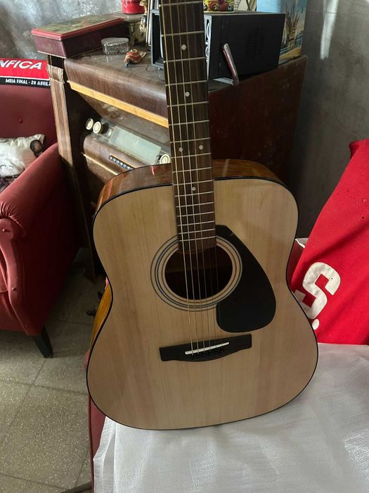 Guitarra Yamaha F310