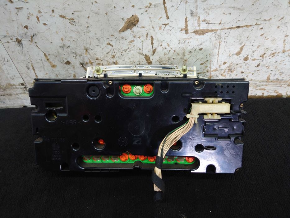 Volkswagen Golf III 1.9 TD Licznik Zegary Prędkościomierz