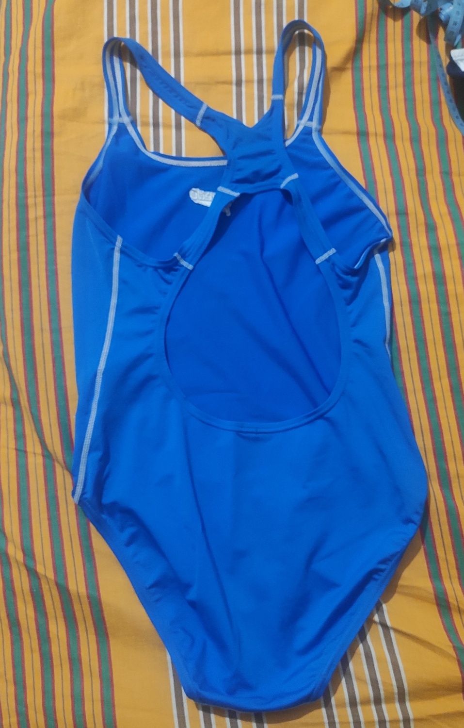 Продам купальник Speedo