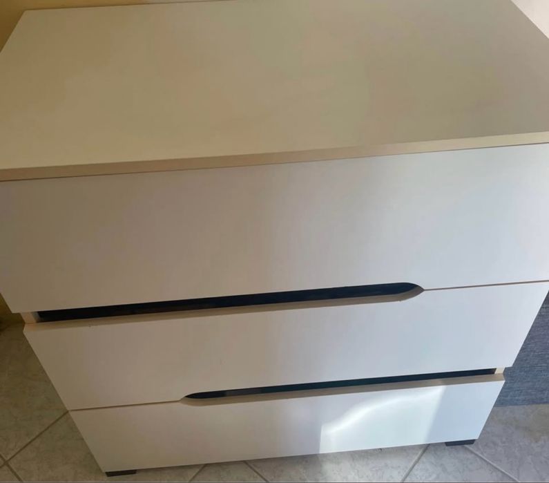 Comoda branca 3 gavetas