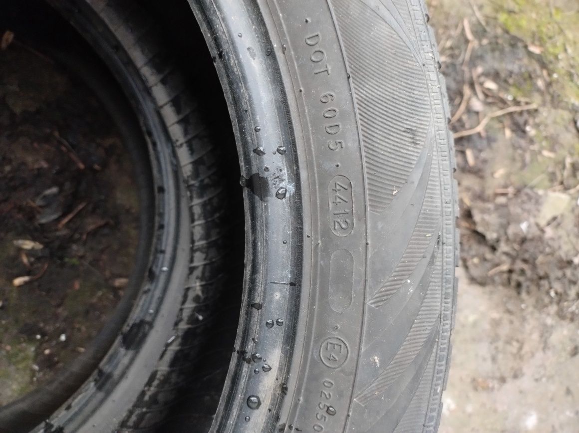 Sprzedam opony 215/55R17