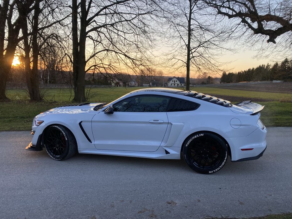 Ford Mustang 5.0 V8 • 2017 • 422 KM • 43 000 km • Doinwestowany