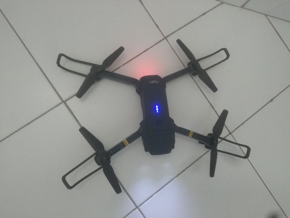 Drone Eachine E58 - kit completo