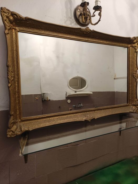 Lustro kryształowe w złotej ramie