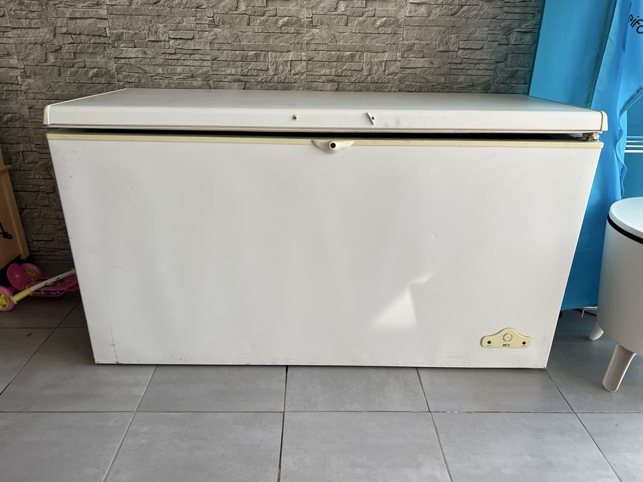 Arca congeladora em bom estado