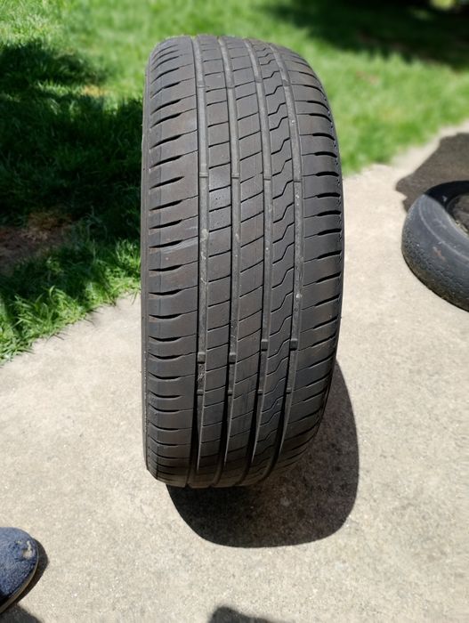 Pneu 1  firestone  205 55 R 16