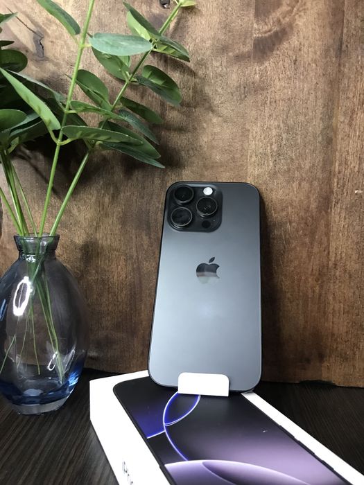 NEW Apple iPhone 16 pro Black Titanium 256gb Neverlock