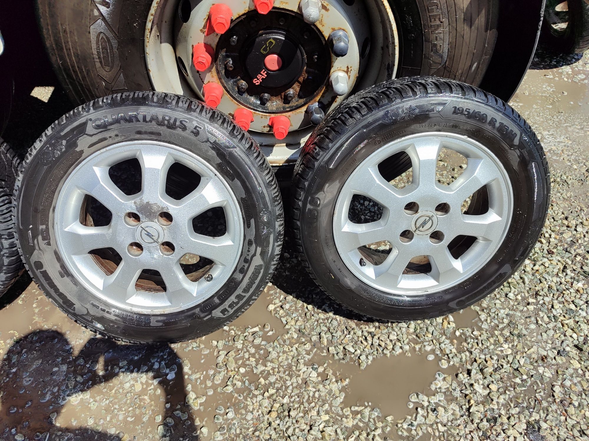 Felgi opel 15 4x100 z oponami