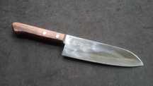 Nóż japoński 白寿 Shiroju santoku rdzeń stal węglowa