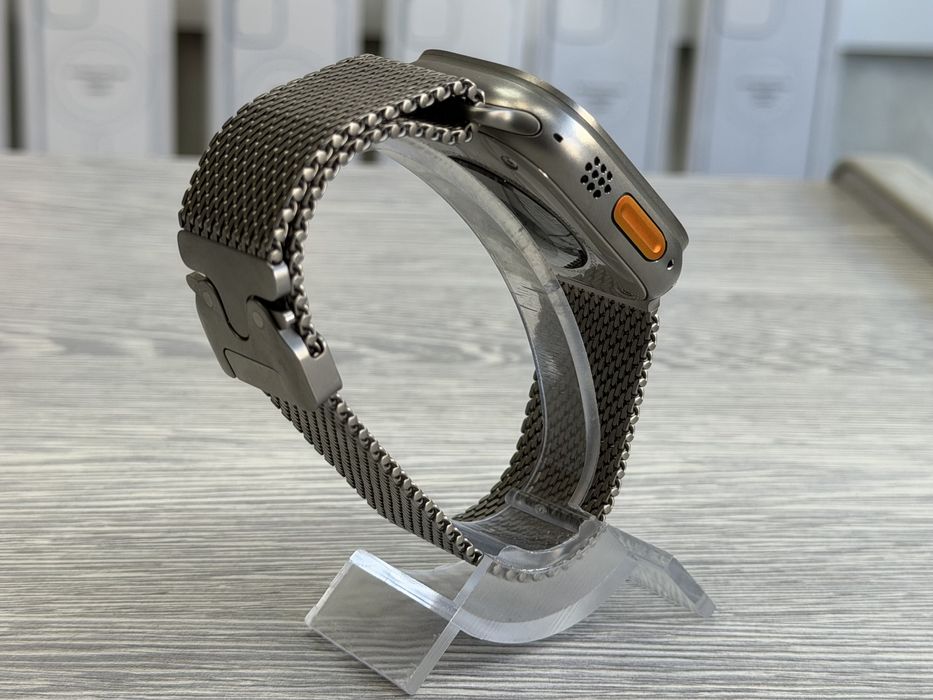 Milanese Loop / Apple Watch Ultra / Natural Titanium 44/45/46/49mm - L