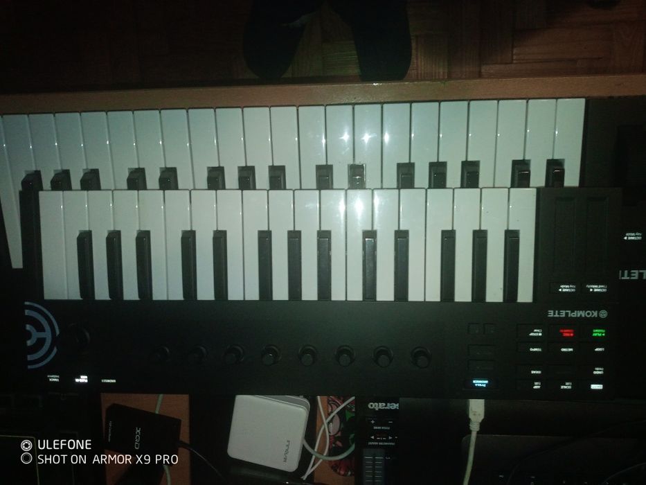 Komplete Kontrol M32