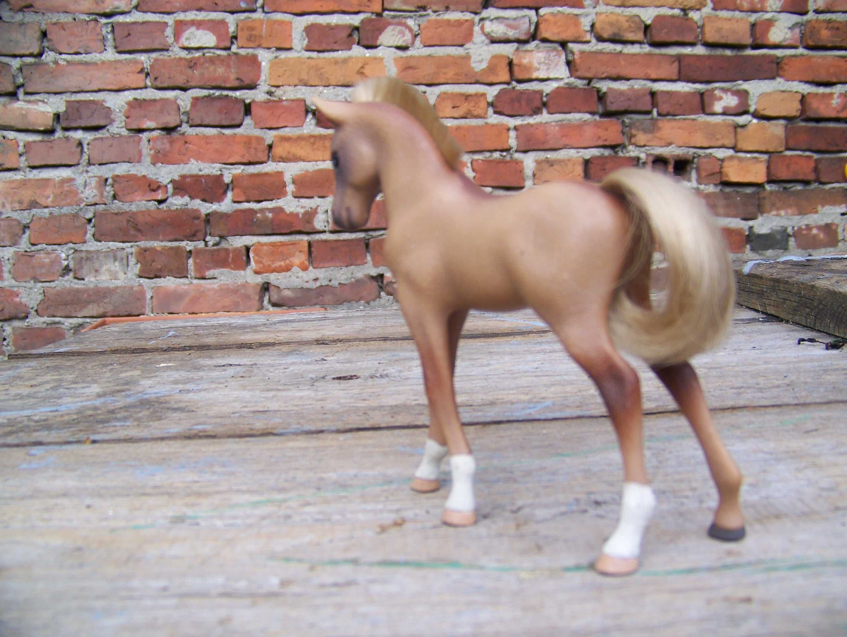 konik źrebak kolekcjonerski firmy Schleich