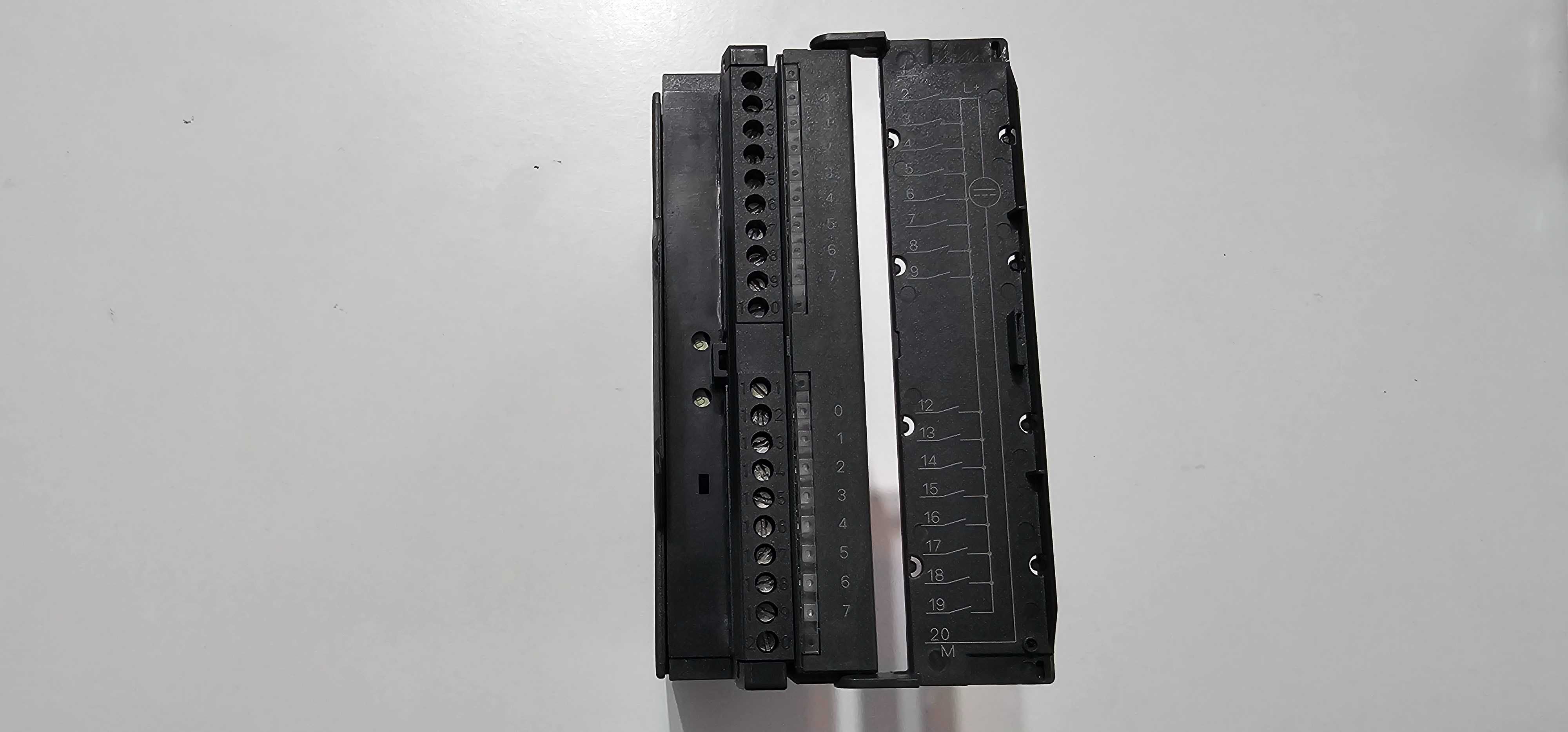 Siemens Simatic S7 SM321 DI 16xDC24V 321-1BH02-0AA0
