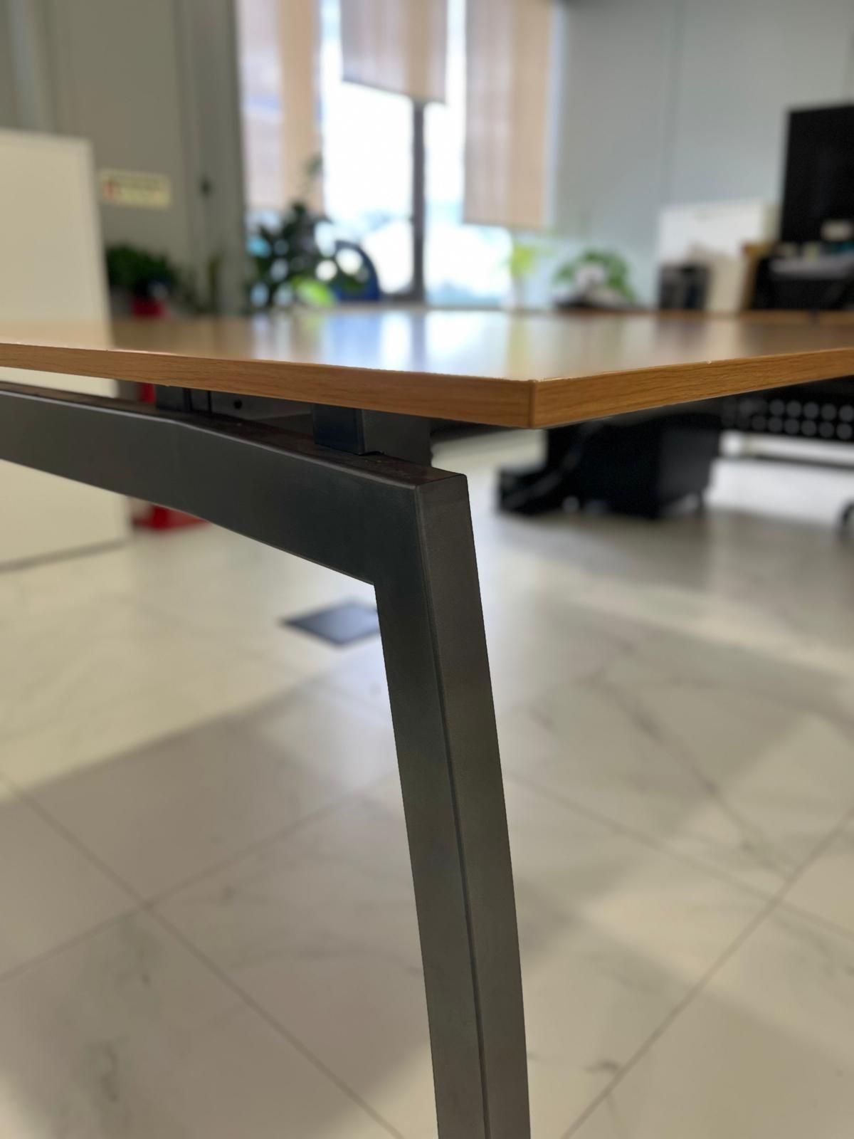 Mesa quadrada 4 cadeiras