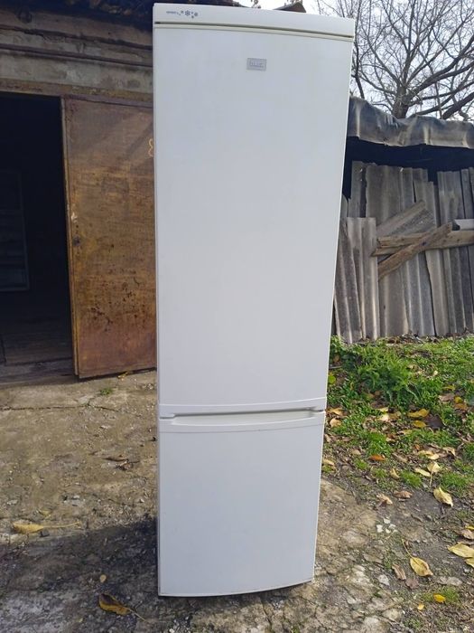 Продам холодильник Zanussi италия