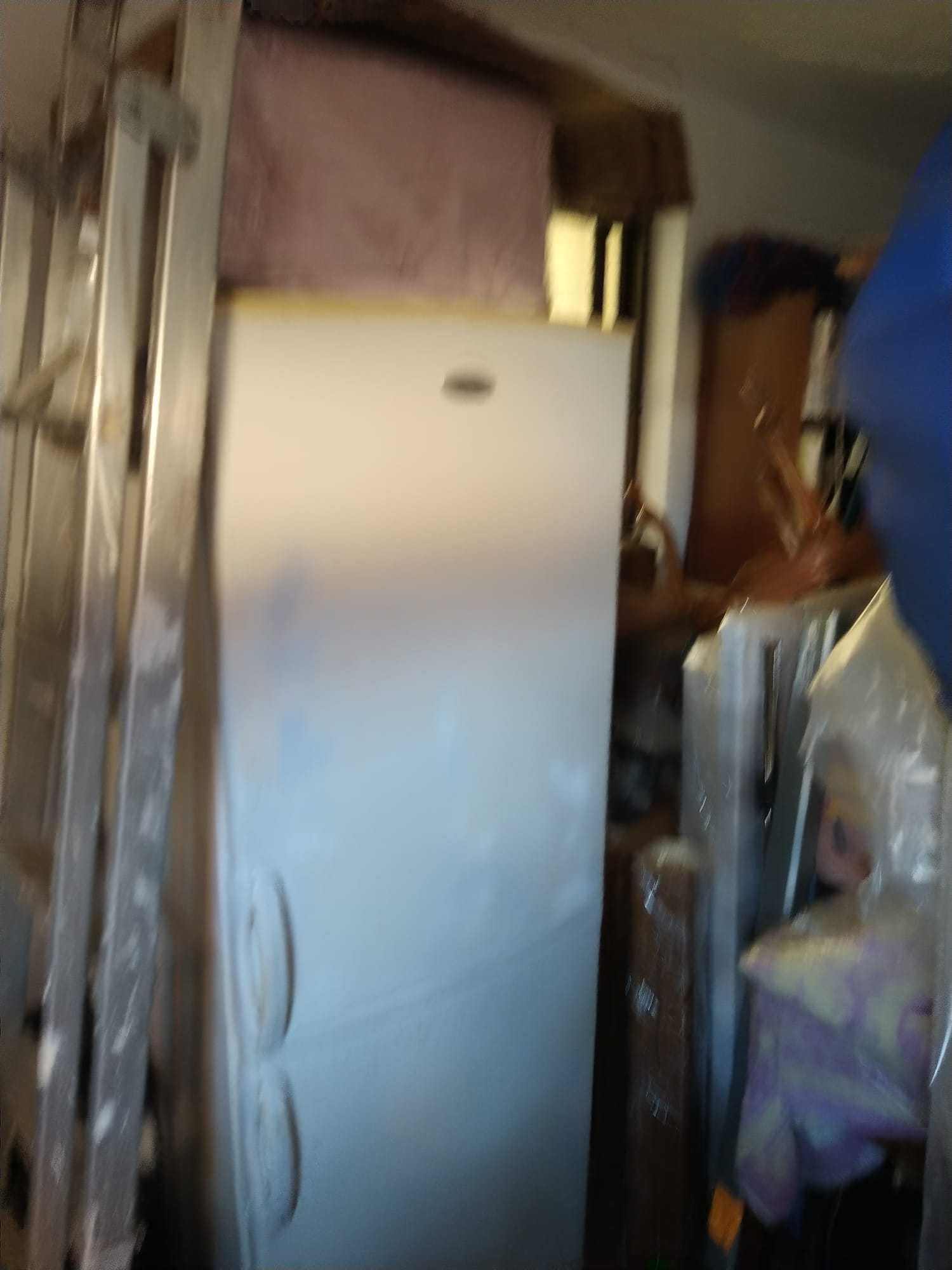 frigorifico cozinha ou despensa em bom estado