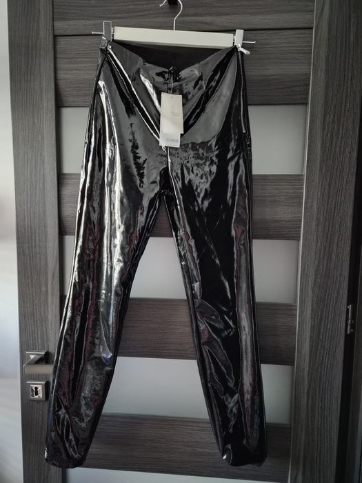 Błyszczące legginsy, Calzedonia rozm. M