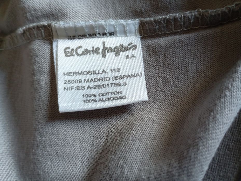 T-shirt caqui nova sem etiqueta