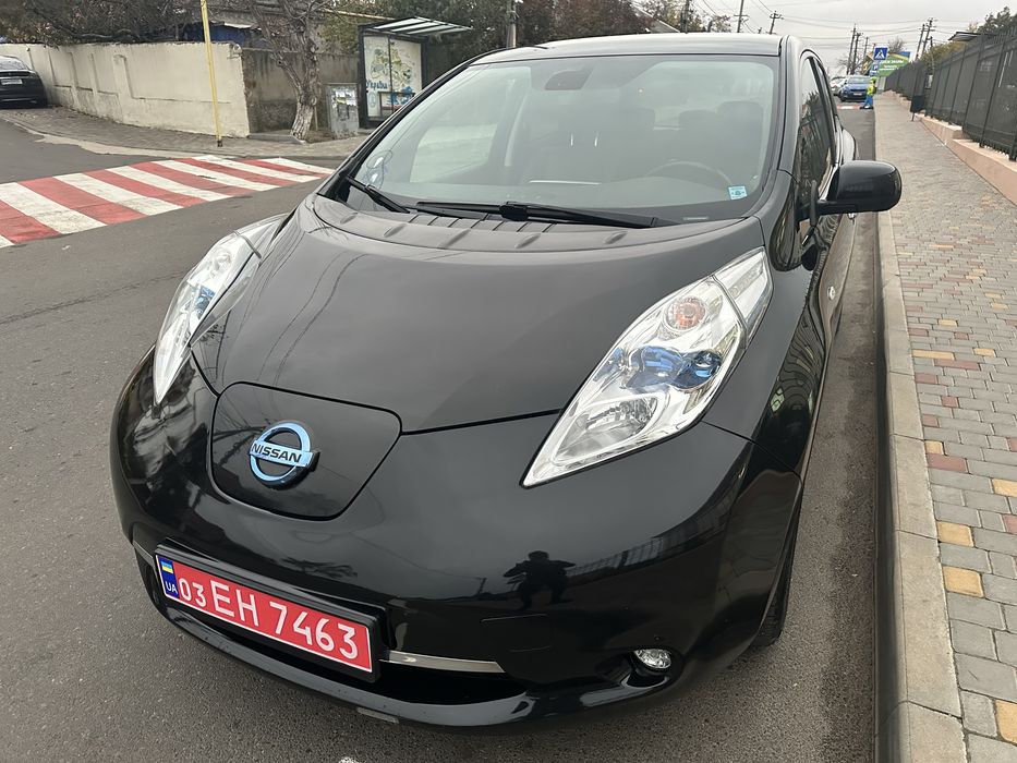 Продам Nissan Leaf