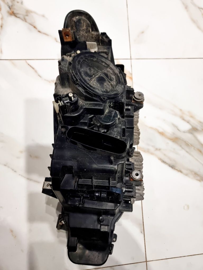 Lampa prawa Bi-Xenon BMW F30 F31 2012–2015 OEM – Stan idealny