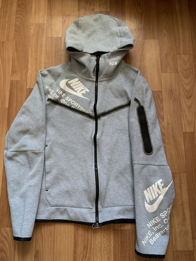 оригинальная серая кофта зипка зип худи nike tech fleece big logo drip
