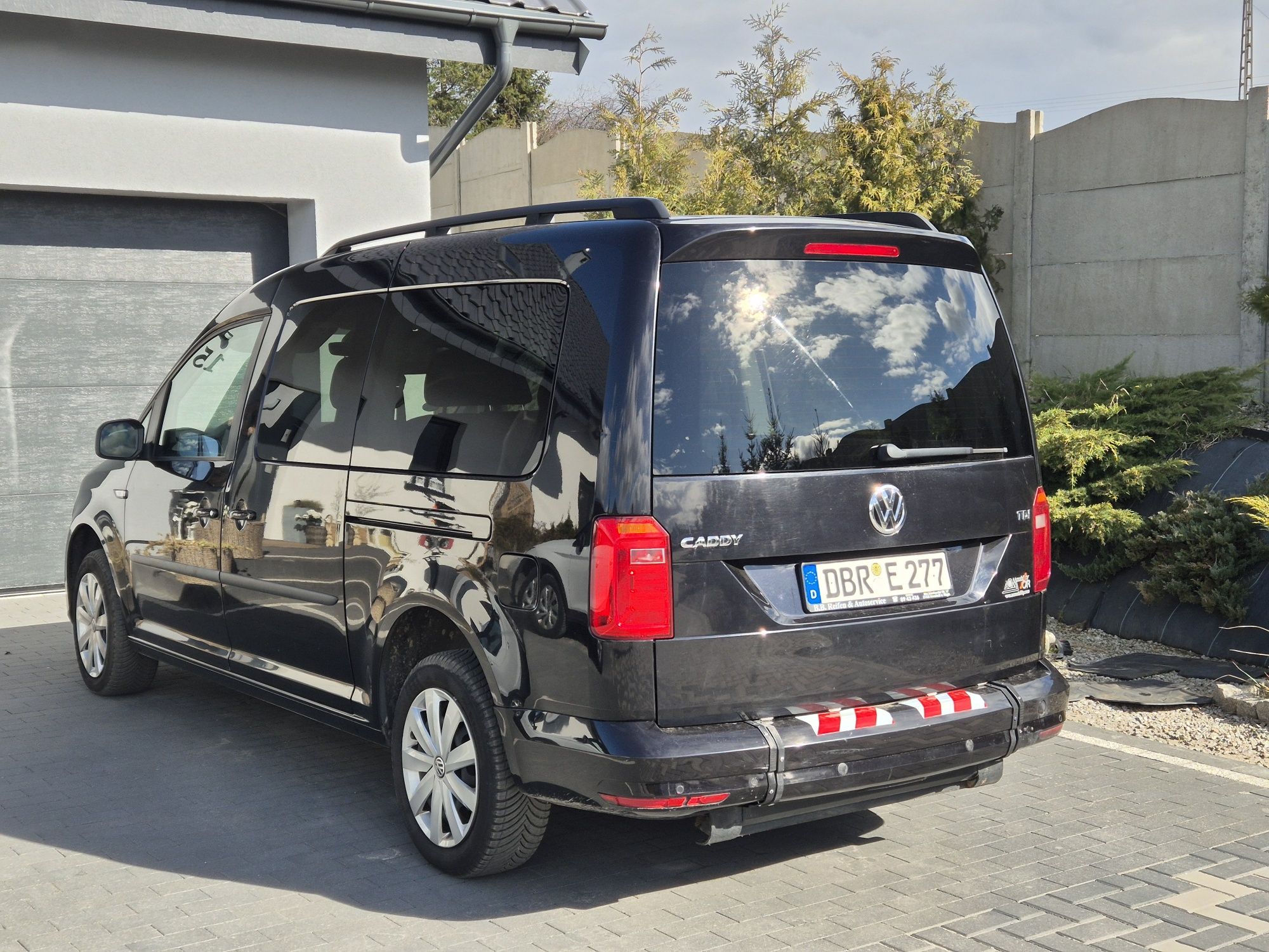 Vw Caddy przystosowany dla inwalidy PFRON