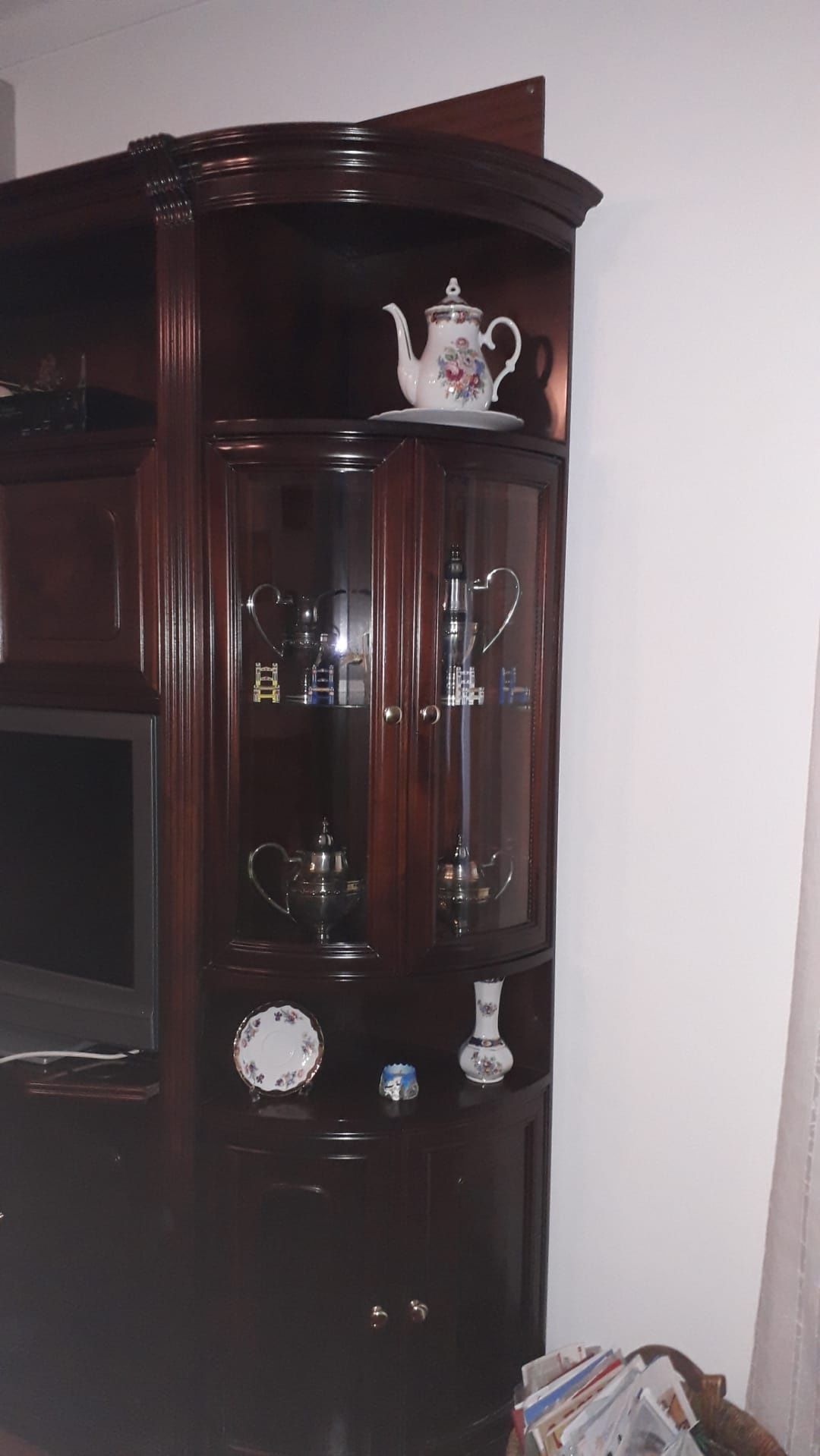 Móvel de sala em mogno