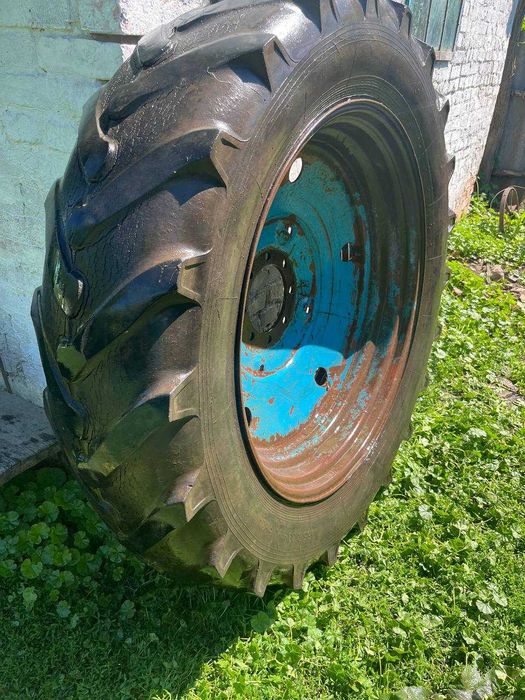Продам заднє колесо до трактора юмз