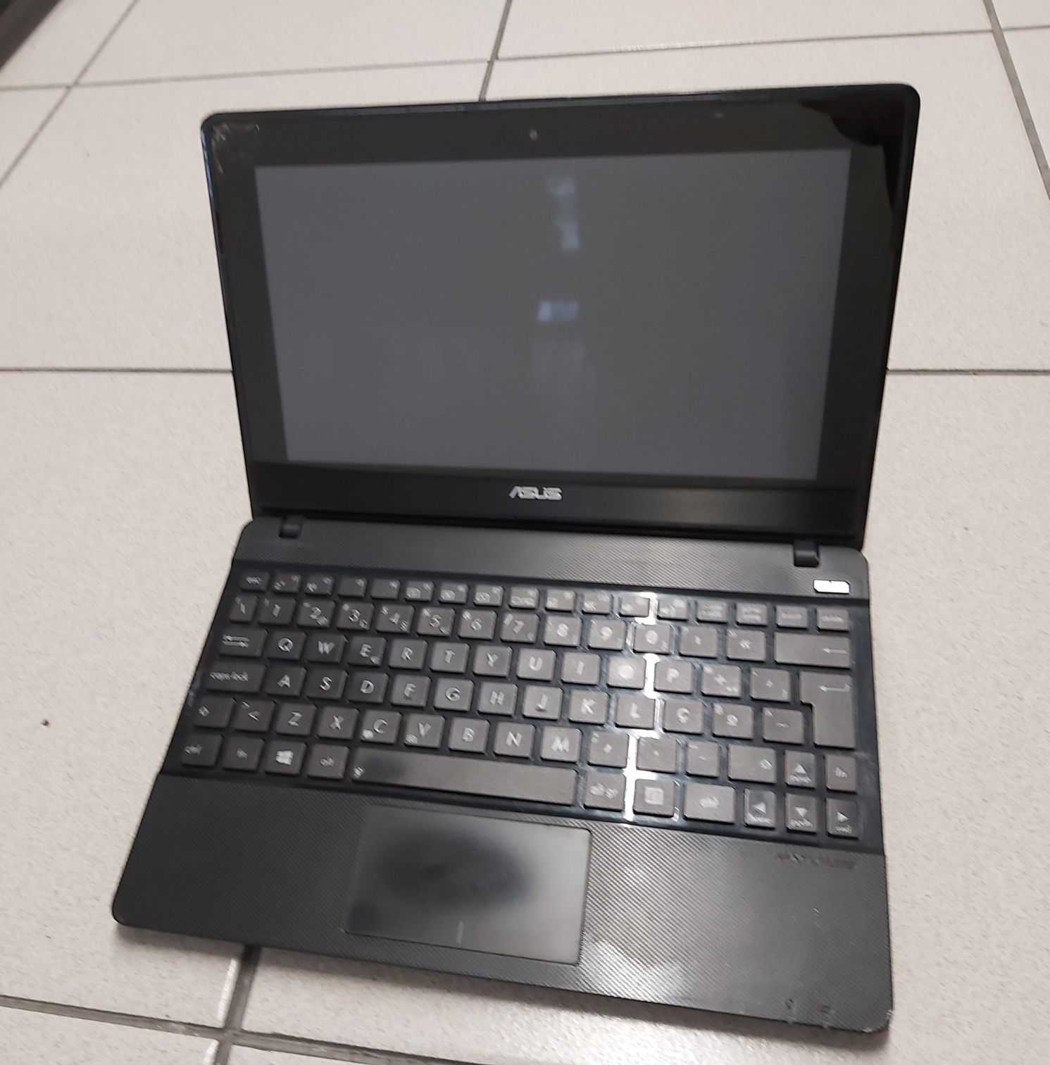 Portátil Asus X102B