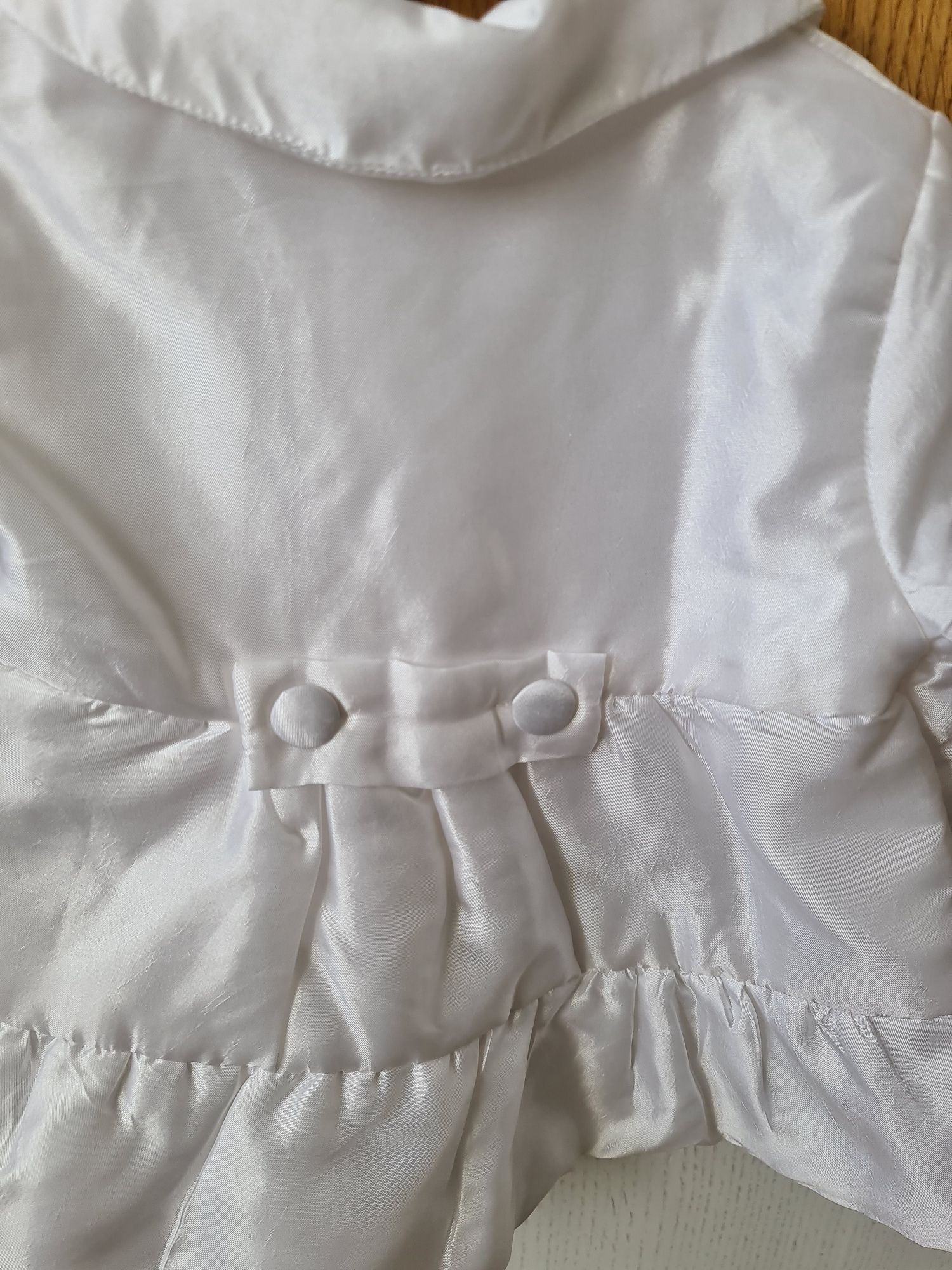 Biały płaszczyk na chrzest ślub, stan idelny 68cm