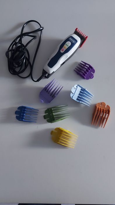 Máquina para aparar pelo de cão