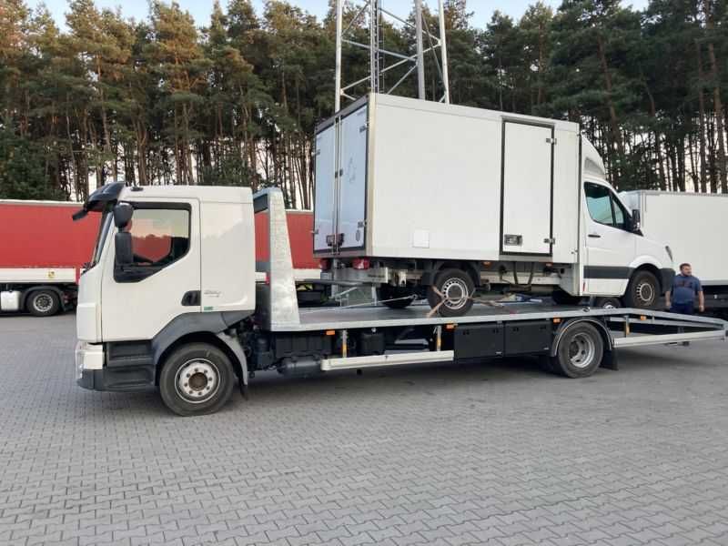 Laweta Holowanie Toruń Transport maszyn rolniczych Pomoc drogowa