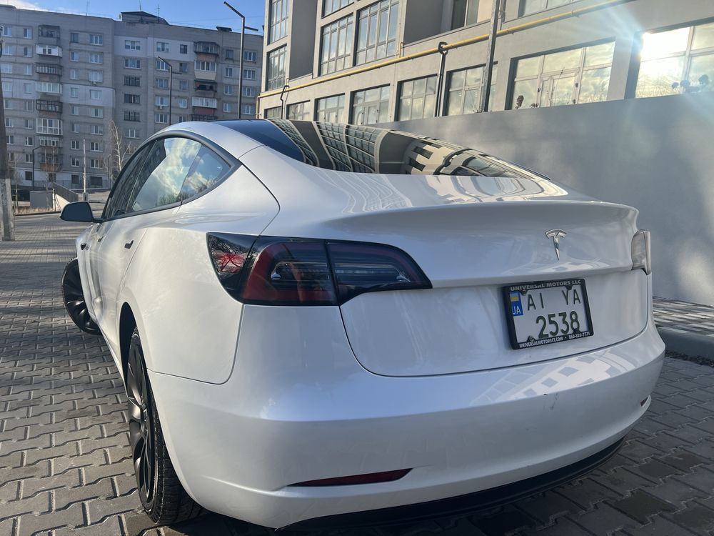 Tesla model 3 2023