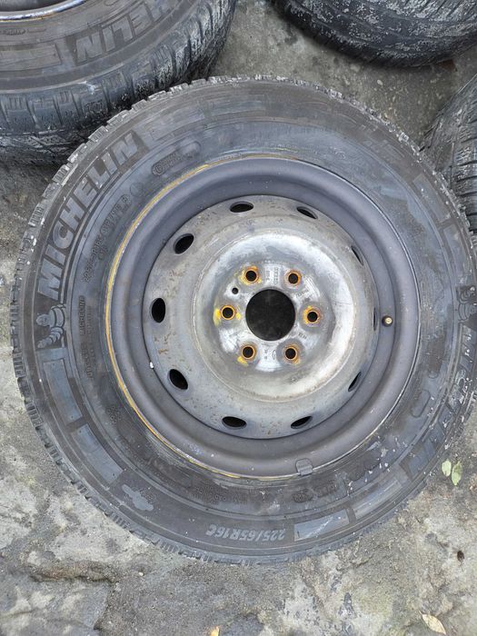 Iveco Daily III komplet felg 225/65 r16 et68 michelin ZIMA 22r.