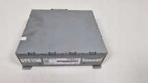 AUDI A8 D3 TUNER WZMACNIACZ RADIOWY HARMAN/BECKER 4E0035061D
