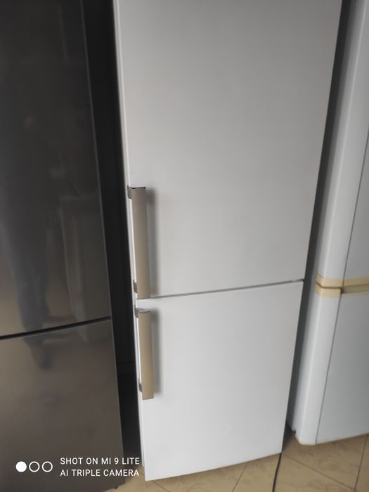 Холодильник no Frost  з морозилкою Whirlpool