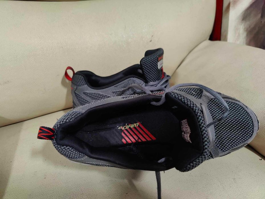 Sapatilhas Skechers tam. 42