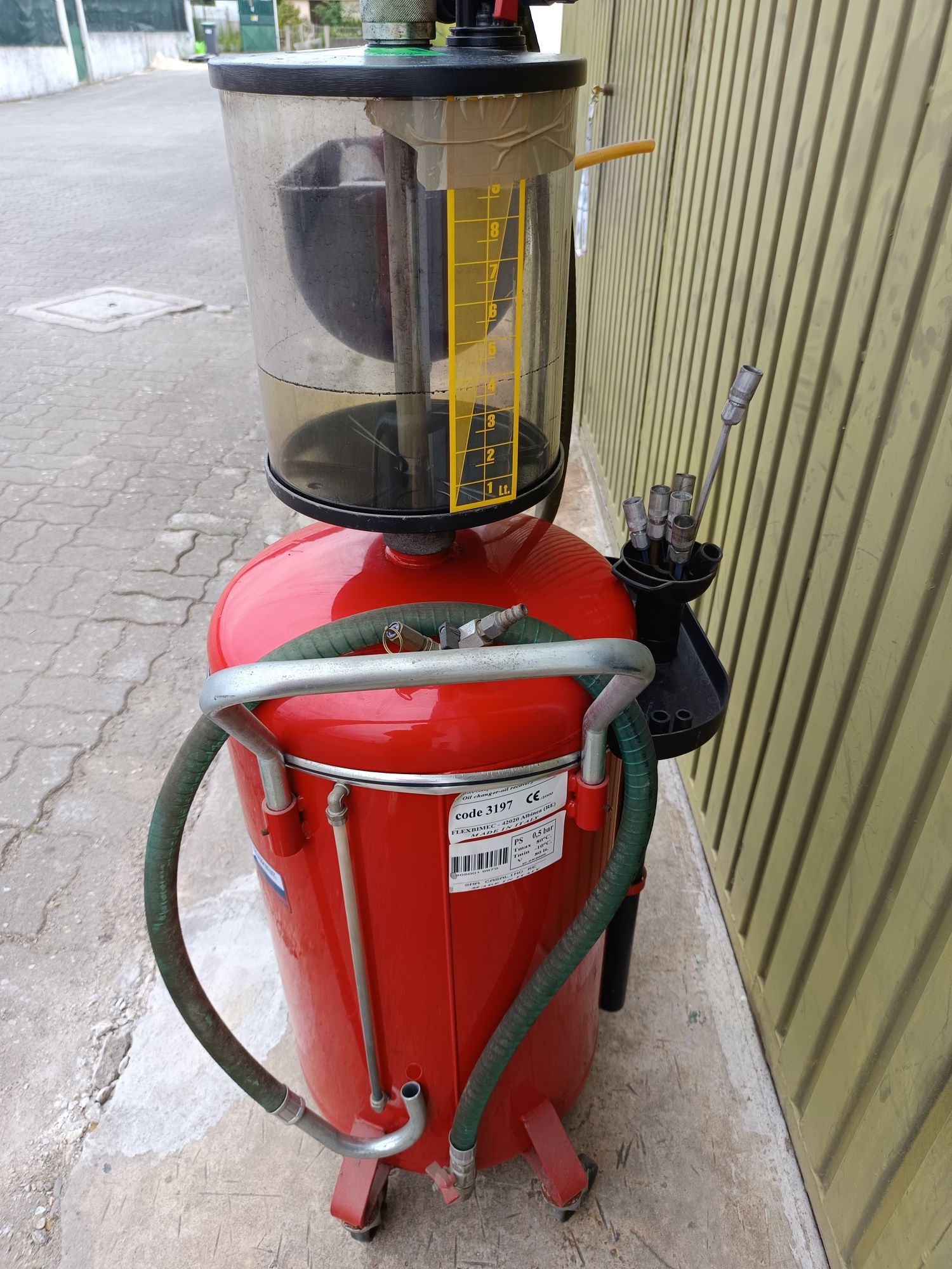 Aspirador de óleos da marca Flexbimec
