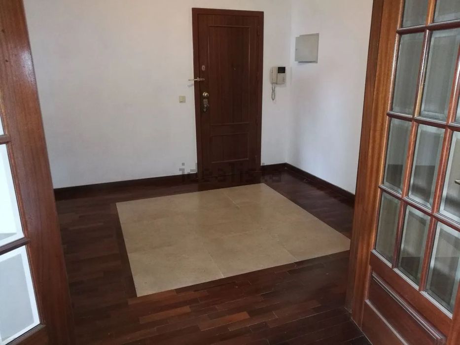 Arrendo T3 com garagem na Rua Quinta de Cabanas, 94, BRAGA