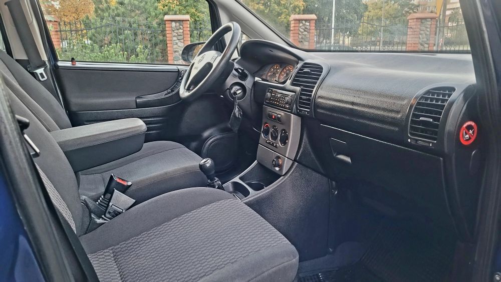 Piękna Rodzinna Zafira w benzynie,Klima,Nawigacja,7 foteli!Stan LUXUS