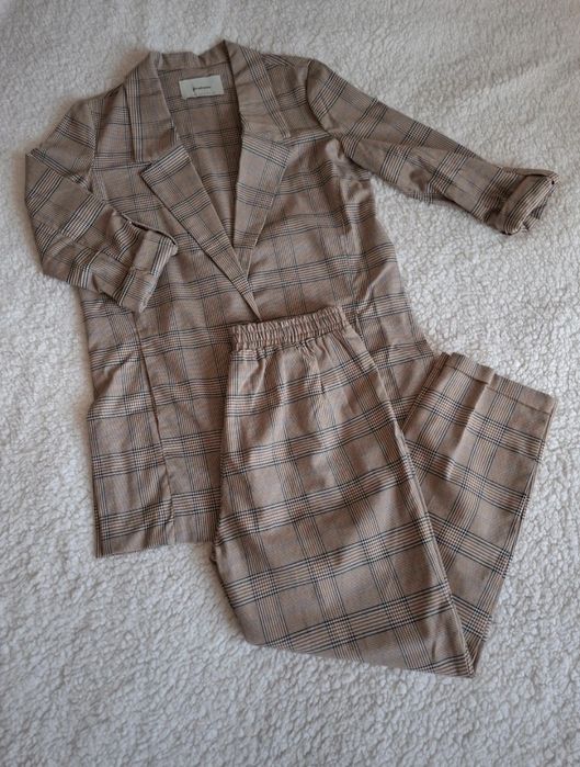 Garnitur damski komplet marynarka S spodnie M w kratę kratkę