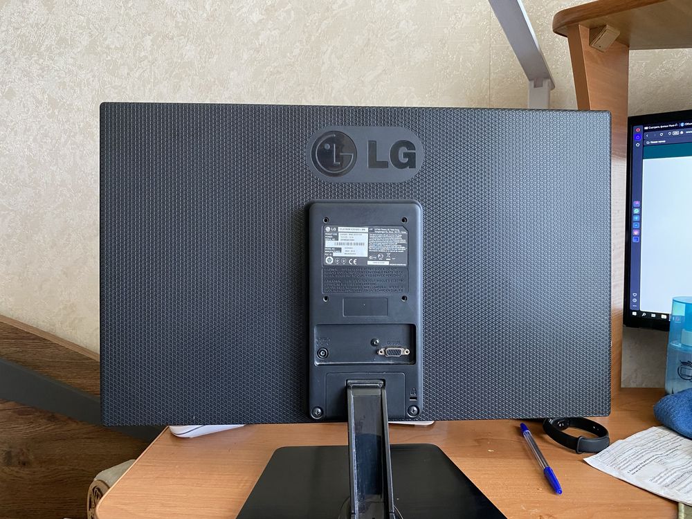 Монтиор LG  flatron Е2242 диагональ  21.5