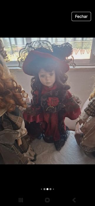 Bonecas em porcelana