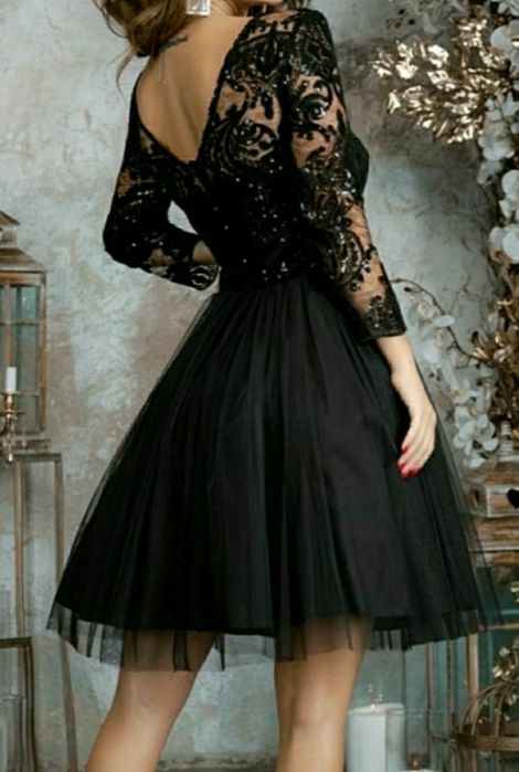 Сукня з дорогим гіпюром і паєтками, плаття