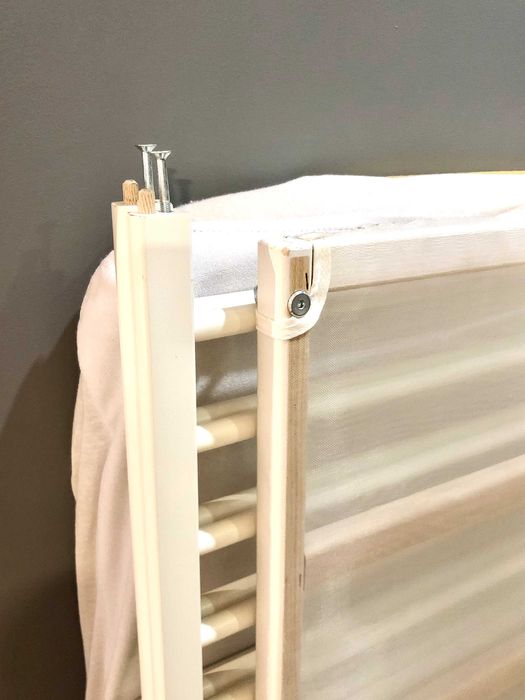 Berço com Altura do Estrado Ajustável + Colchão (Campo de Ourique)